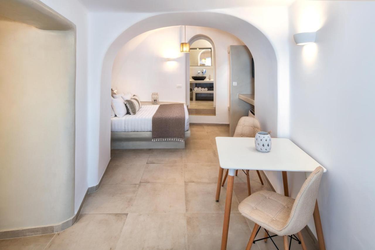 Hill Suites Fira  Exteriör bild
