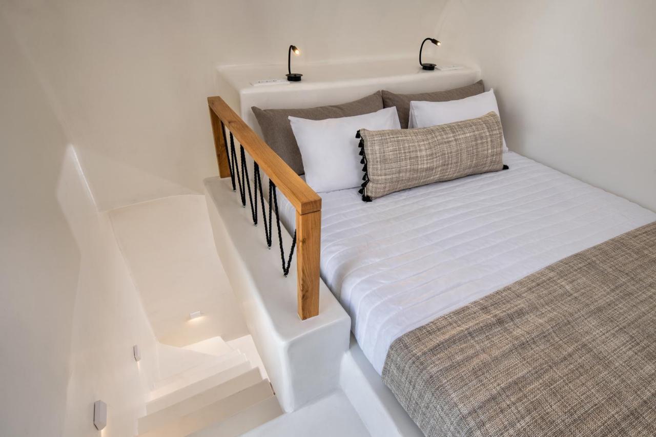 Hill Suites Fira  Exteriör bild