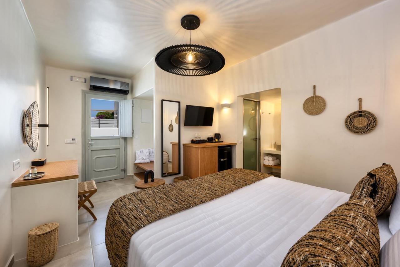 Hill Suites Fira  Exteriör bild